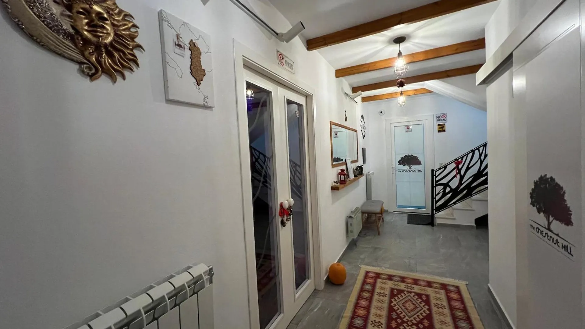 Hotel Chestnut Hill à Bajram Curri 3*,