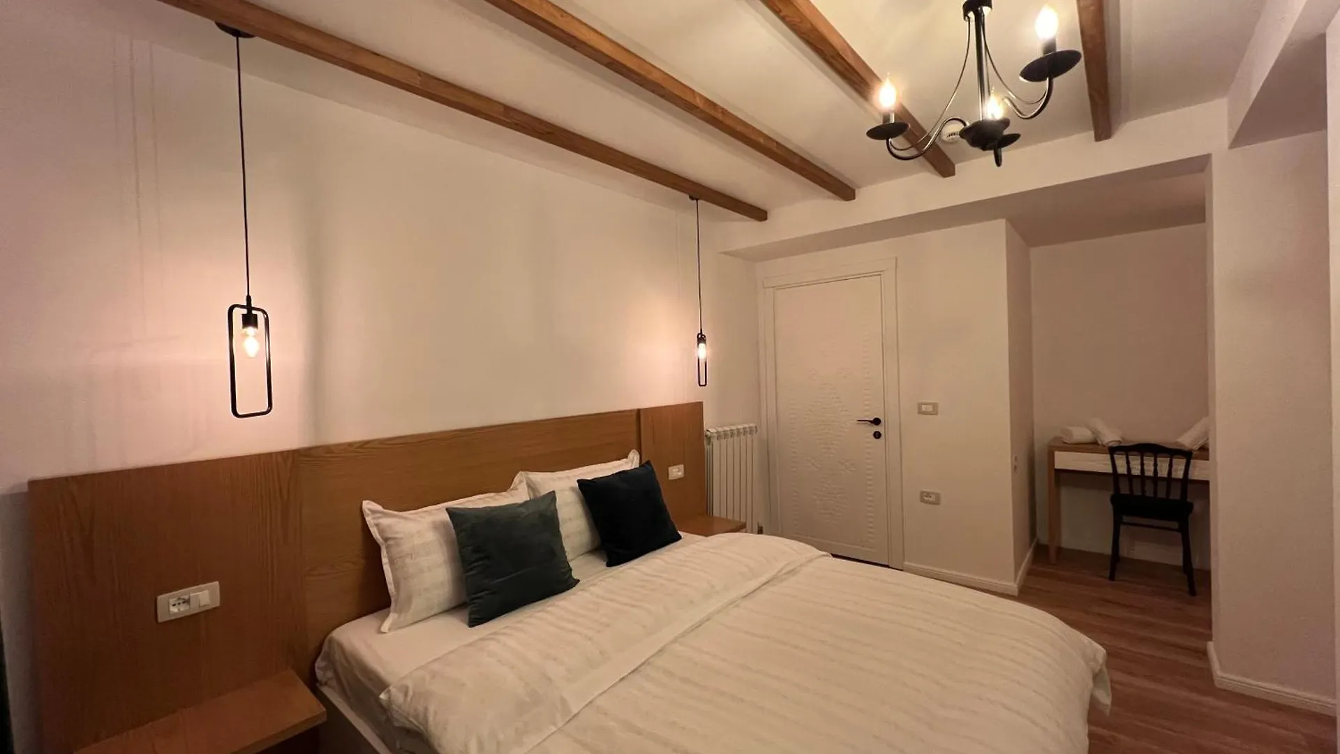 Hotel Chestnut Hill à Bajram Curri