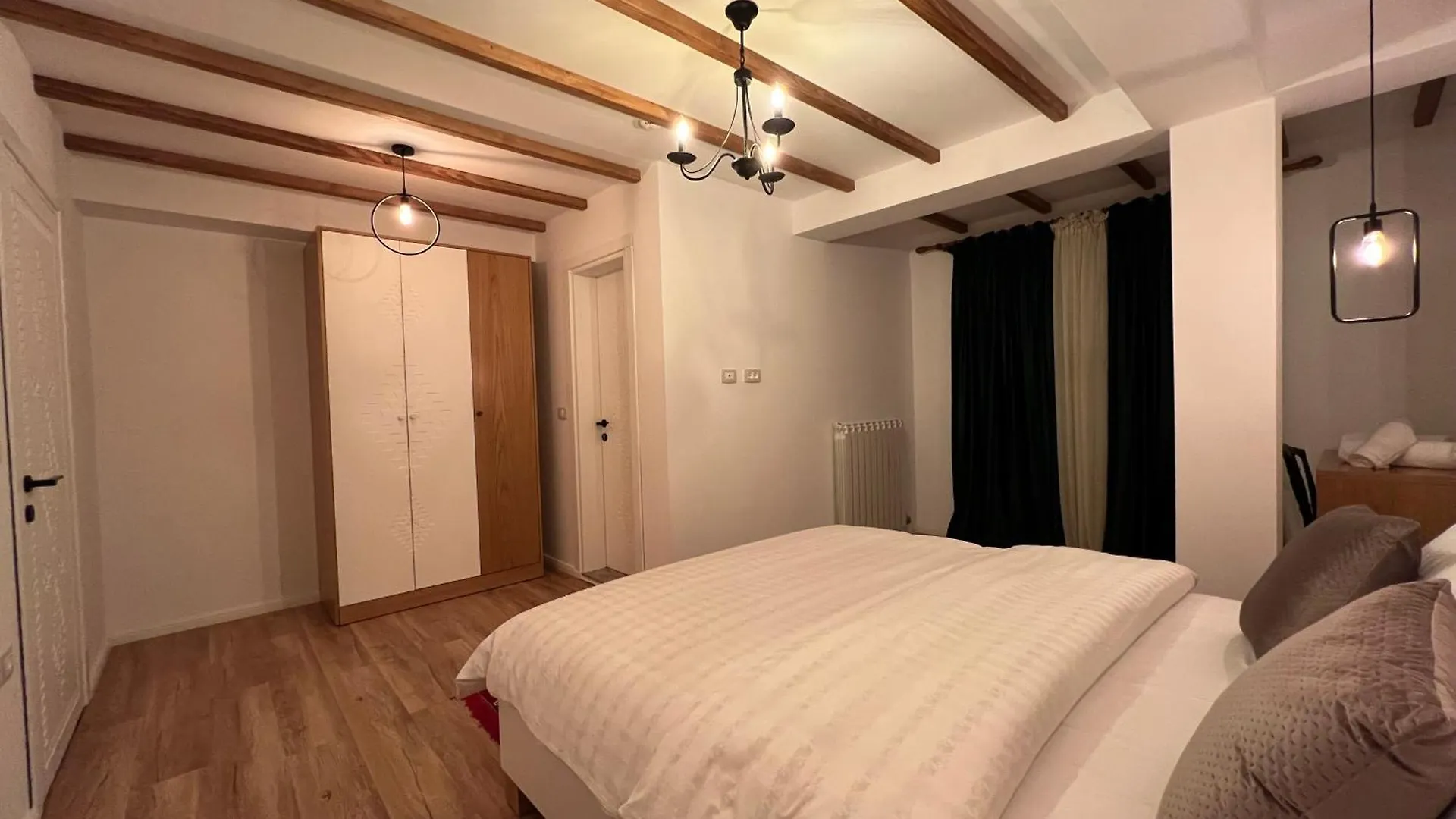 Hotel Chestnut Hill à Bajram Curri 3*,  Albanie