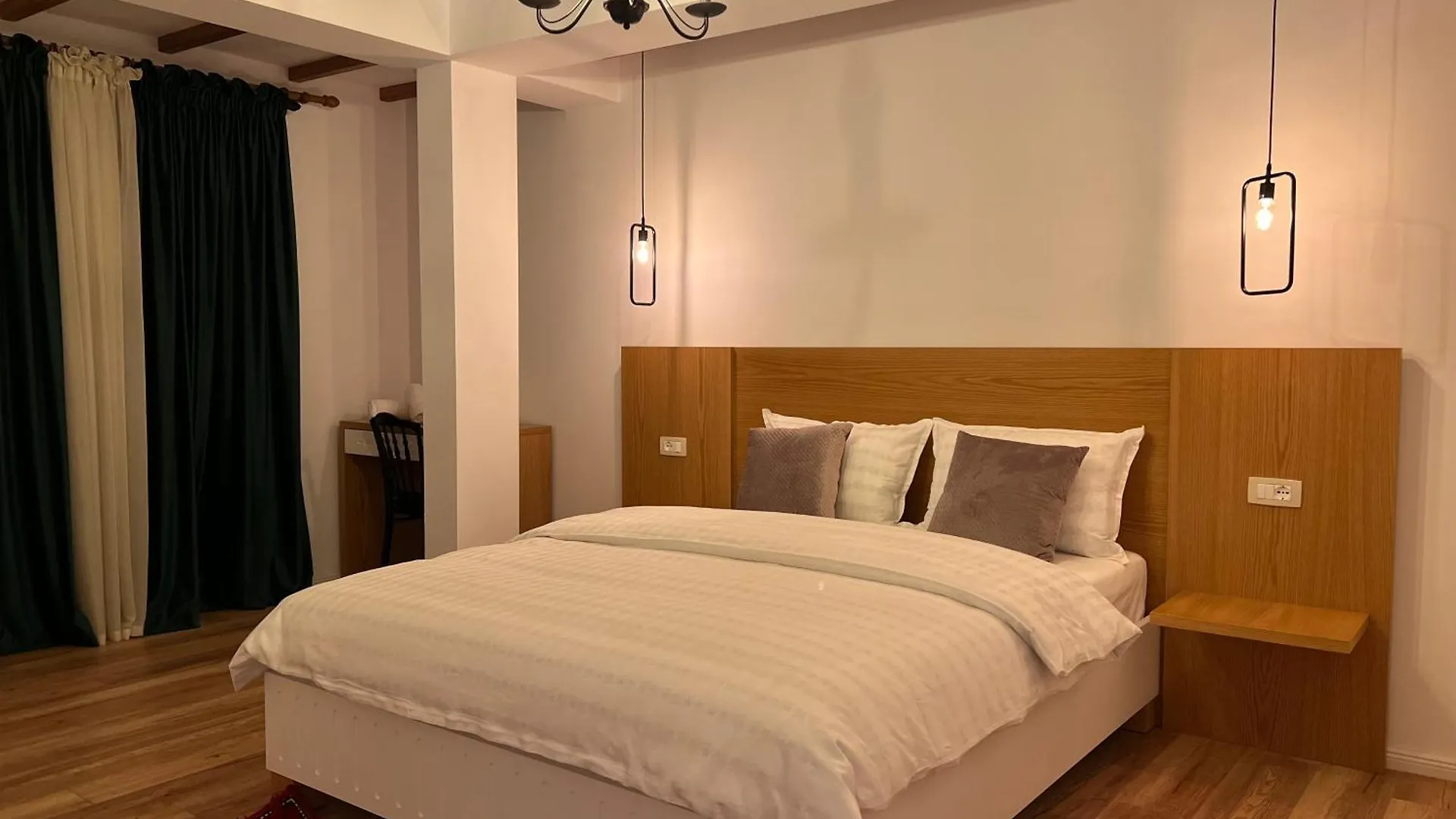 ***  Chestnut Hill Hotel Bajram Curri Albania